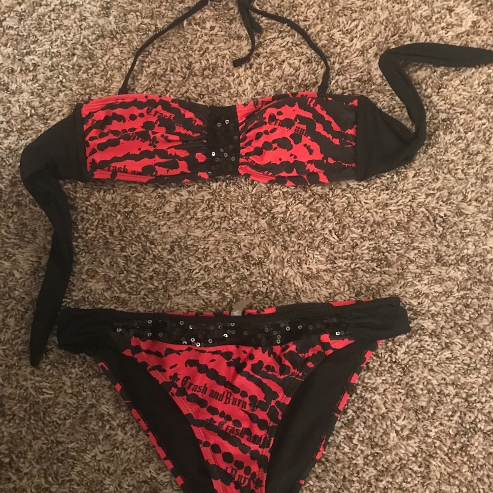 Crash & Burn women’s bikini S/L